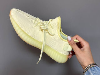 Adidas Yeezy Boost 350 V2 Butter Women's foto 4