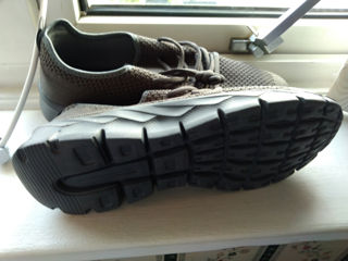 Новые сетчатые кроссовки 43 размер. foto 2