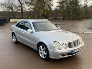 Mercedes E-Class foto 2