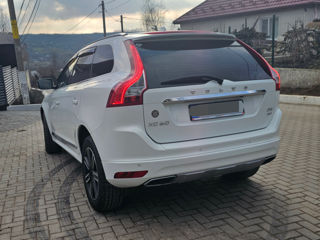 Volvo XC60 foto 2