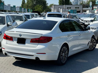 BMW 5 Series foto 4