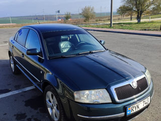 Skoda Superb foto 3