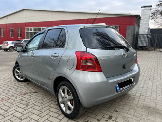 Toyota Yaris foto 4