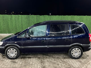 Opel Zafira foto 4