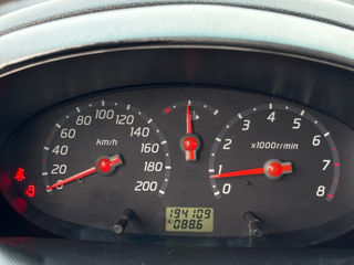 Nissan Micra foto 10