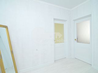 Apartament cu 2 camere, str. Valea Apelor, Codru, 39900 € ! foto 8