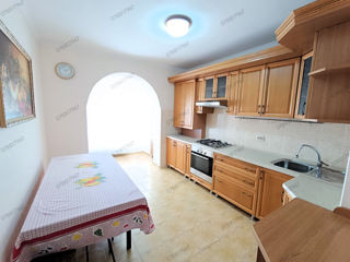 Apartament cu 3 camere, 95 m², Buiucani, Chișinău foto 6