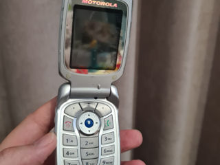 Motorola v525. 100 lei foto 2