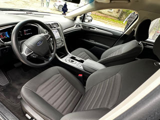 Ford Fusion foto 8