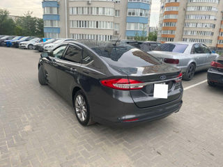 Ford Fusion foto 5