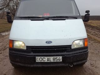 Ford Transit Parus foto 1