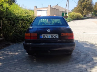 Volkswagen Vento foto 4