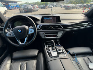 BMW 7 Series foto 10