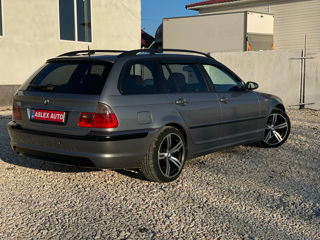 BMW 3 Series Touring foto 4