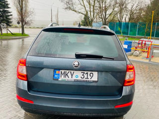 Skoda Octavia foto 3