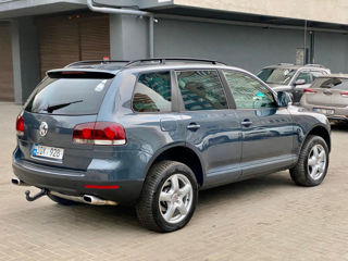 Volkswagen Touareg foto 4