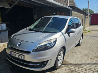 Renault Grand Scenic foto 1