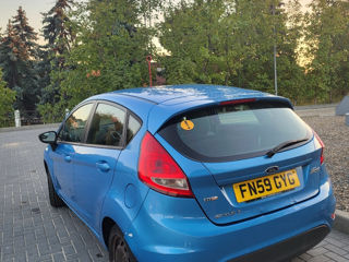 Ford Fiesta foto 4