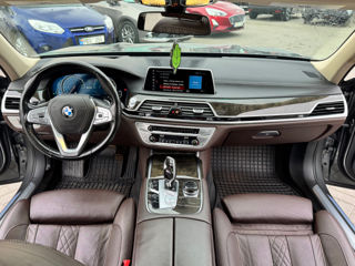 BMW 7 Series foto 8