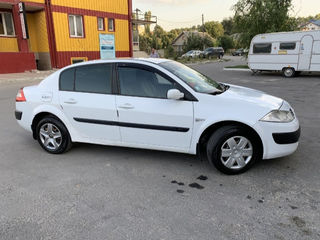 Renault Megane foto 1