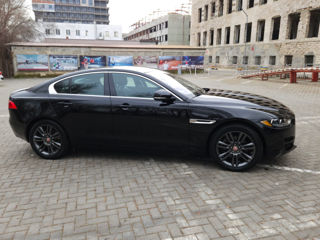 Jaguar XE foto 4