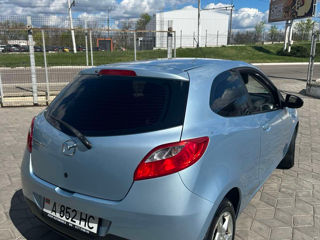 Mazda 2 foto 3