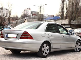 Mercedes C Class foto 2