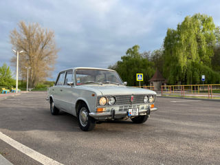 Lada / ВАЗ 2103 фото 0