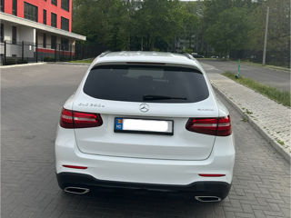 Mercedes GLC foto 4