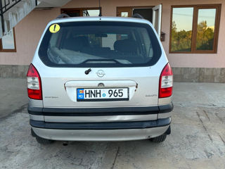 Opel Zafira foto 7