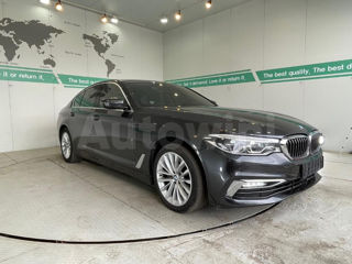 BMW 5 Series foto 2