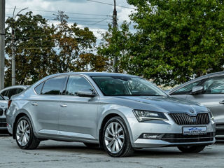 Skoda Superb foto 1