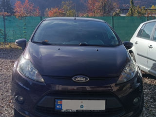 Ford Fiesta foto 2