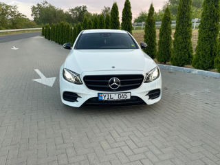 Mercedes E-Class foto 2