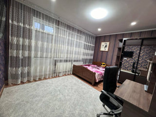 Apartament cu 2 camere, 74 m², Buiucani, Chișinău foto 5