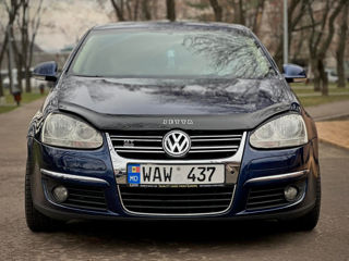 Volkswagen Jetta foto 4