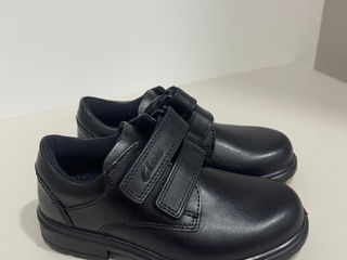 Pantofi Clarks