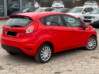 Ford Fiesta foto 4