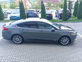 Ford Fusion foto 6