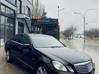 Mercedes E-Class foto 2