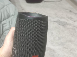 JBL charge 4