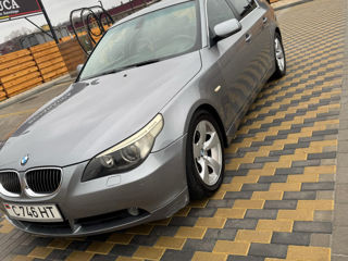 BMW 5 Series foto 2