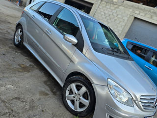 Mercedes B-Class foto 5