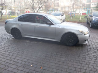 BMW 5 Series foto 6