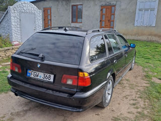 BMW 5 Series foto 10