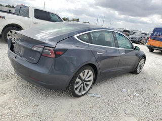 Tesla Model 3 foto 9