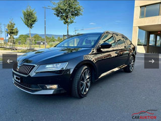 Skoda Superb foto 1