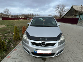 Opel Zafira foto 8