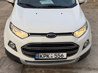 Ford EcoSport foto 1