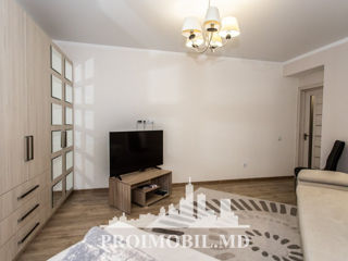Apartament cu 2 camere, 82 m², Botanica, Chișinău foto 3